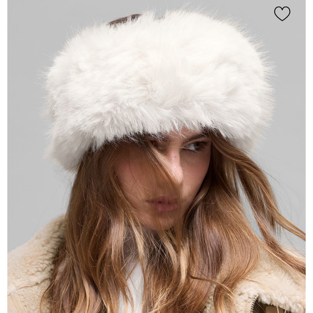 ALO Yoga Opulent faux fur ivory wintersun headband os nwot new without tag $118